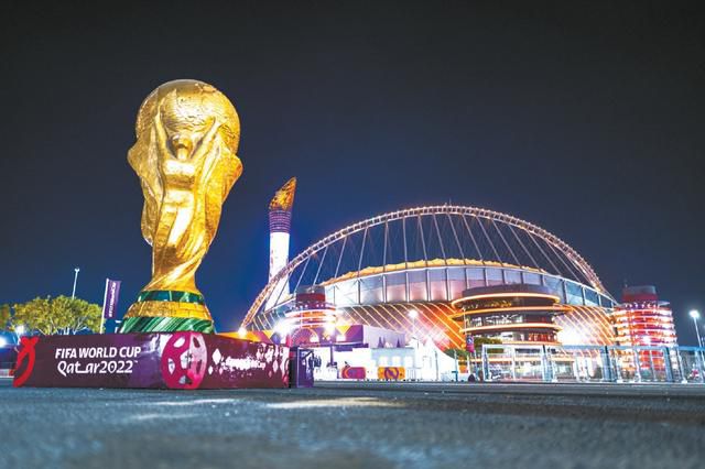 03:30NBA丹佛掘金VS金州勇士，掘金以连胜结束自己的客场之旅，此役将回到主场作战，球队主战向来十分强势，而勇士虽然近况出色，但他们本赛季在客场的战斗力较为羸弱，本场比赛能否在客场拼得一线生机？06:00NBA洛杉矶湖人VS波士顿凯尔特人，经典的黄绿大战不一样的场面对决，湖人上一战虽然取胜，但他们近况不佳，而凯尔特人连战连捷，偶尔的输球瑕不掩瑜，且他们客战胜率达到5成以上，此役湖人主战会遇到不小的挑战。